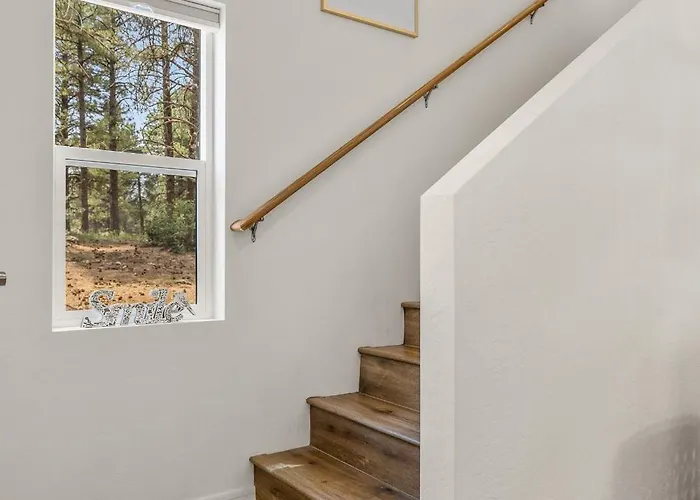 Elegant New Construction With Scenic Forest Views Flagstaff