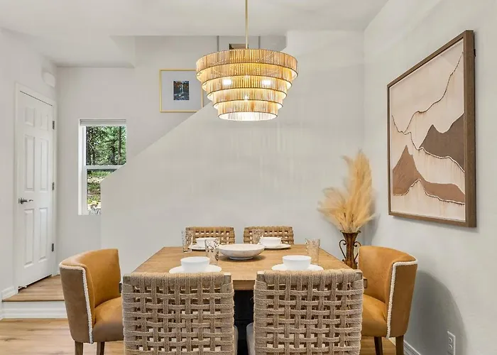 Elegant New Construction With Scenic Forest Views Flagstaff