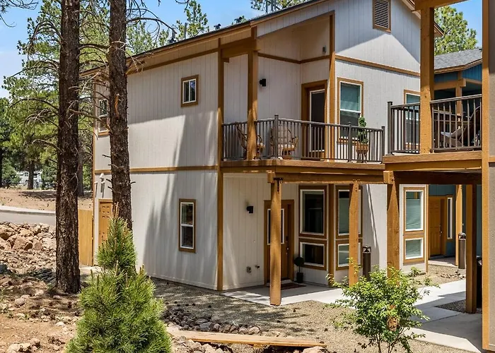 Elegant New Construction With Scenic Forest Views Holiday home *